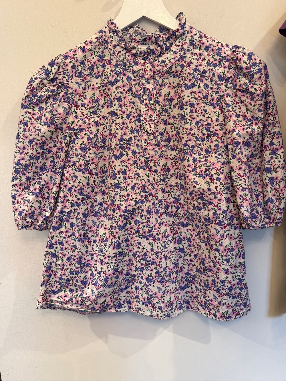 Women’s Hyacinth House Floral Florence Ruffle-Neck Top, size XS